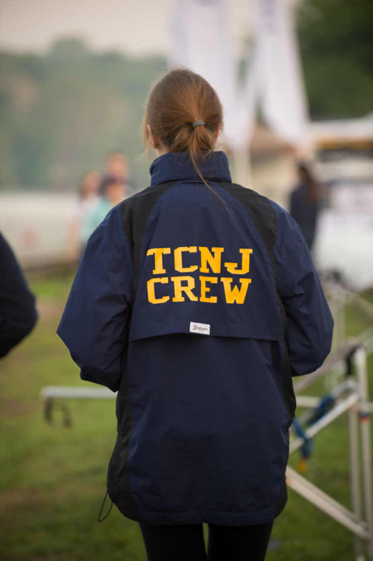 The back of a TCNJ crew team member