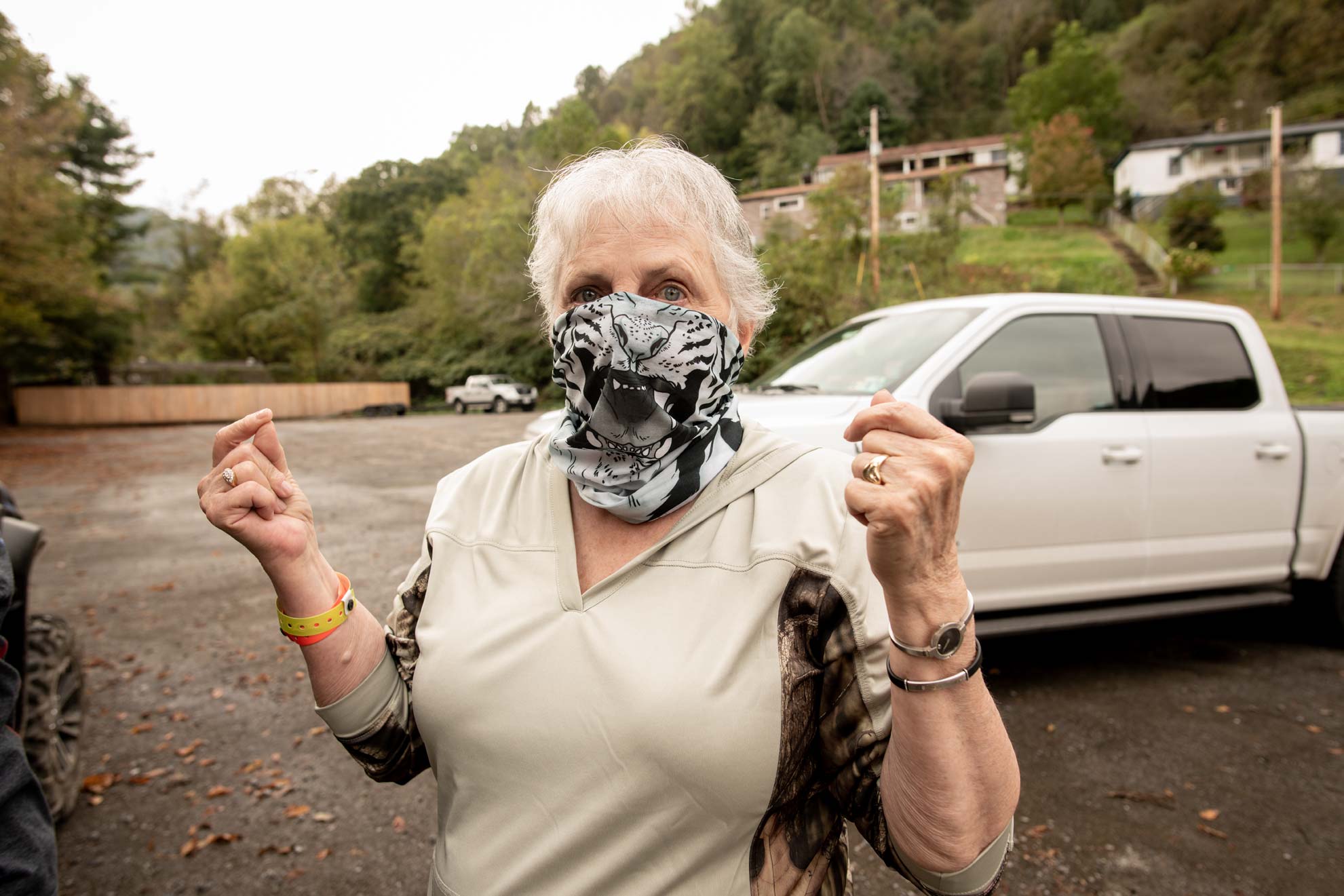 National Trailfest: Darlene shows off her roaring white tiger face covering
